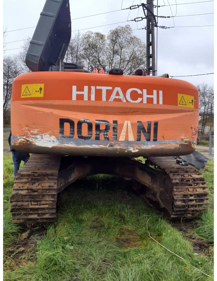 HITACHI ZX280LCN-3 - Lánctalpas kotró: 4 kép. HITACHI ZX280LCN-3 - Lánctalpas kotró: 4 kép.