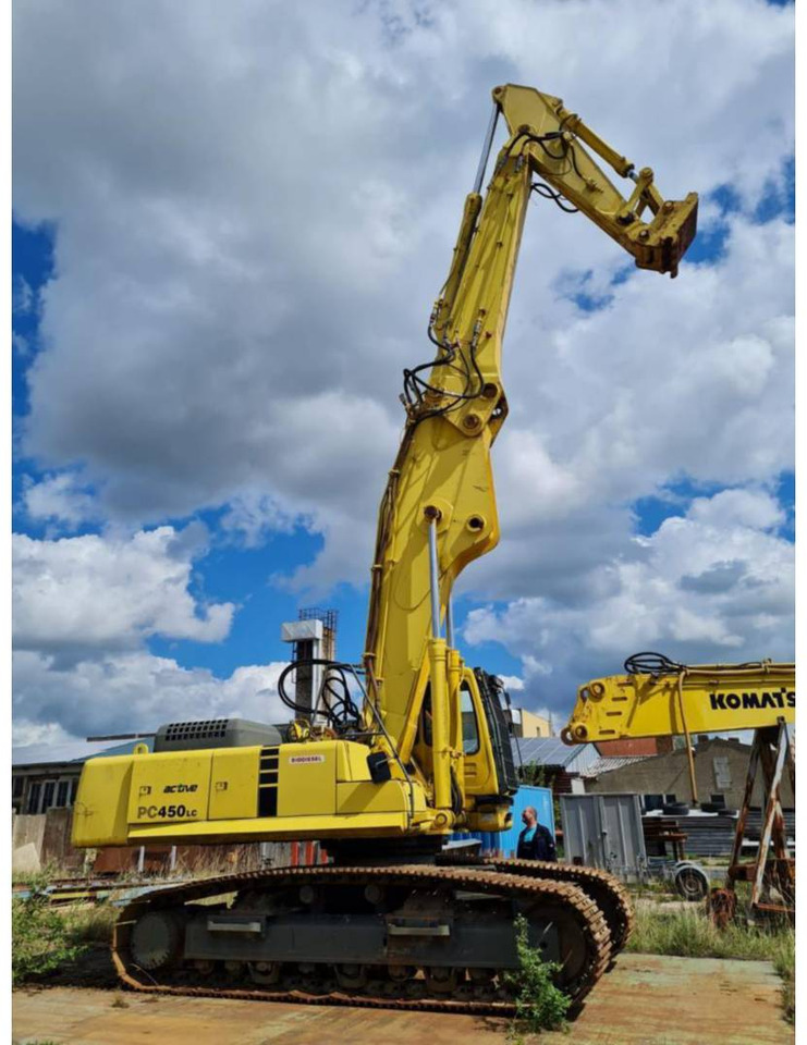 KOMATSU PC450LCD-6K - Lánctalpas kotró: 2 kép. KOMATSU PC450LCD-6K - Lánctalpas kotró: 2 kép.