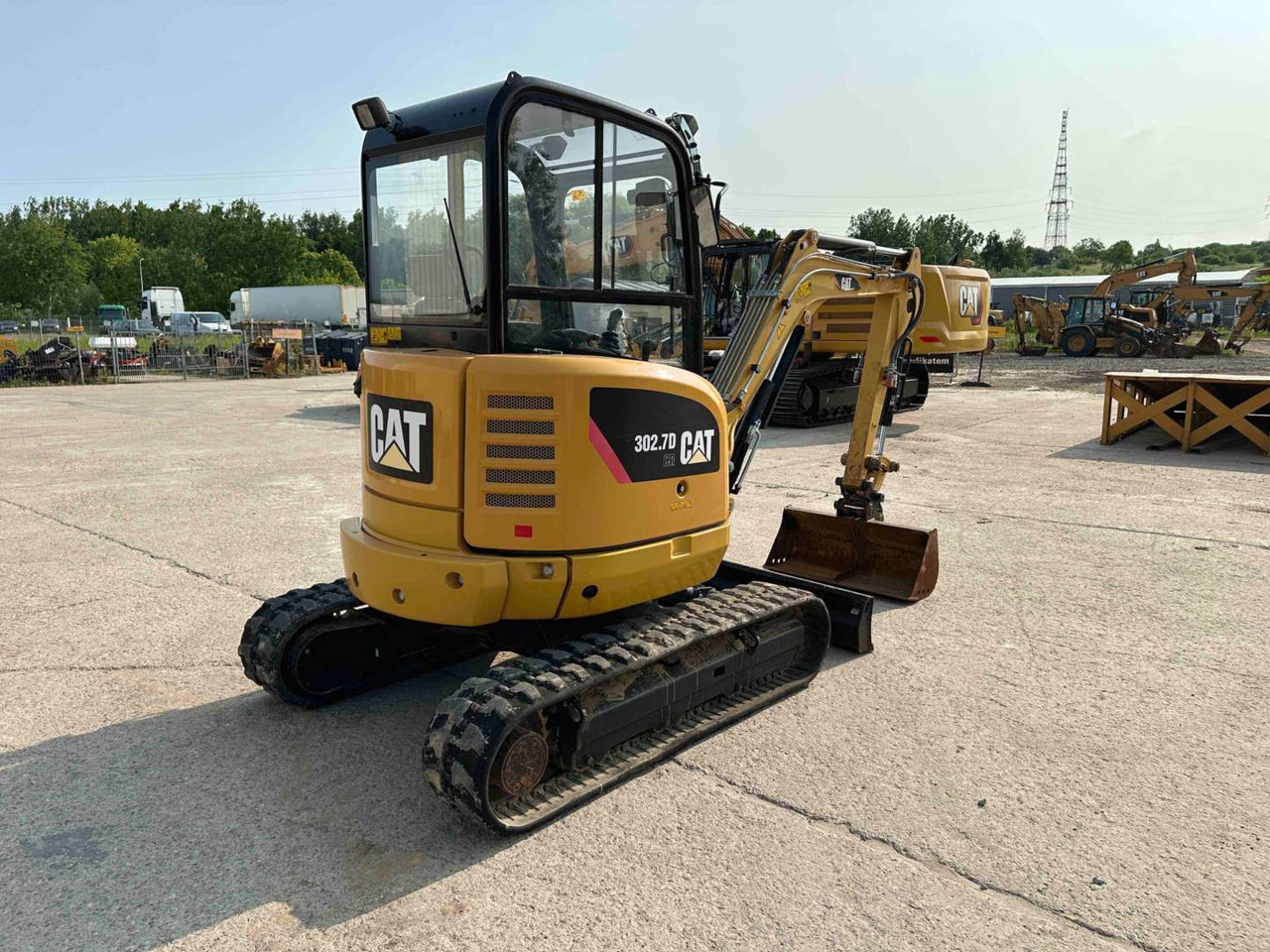 CAT 302.7DCR - Lánctalpas kotró: 3 kép. CAT 302.7DCR - Lánctalpas kotró: 3 kép.