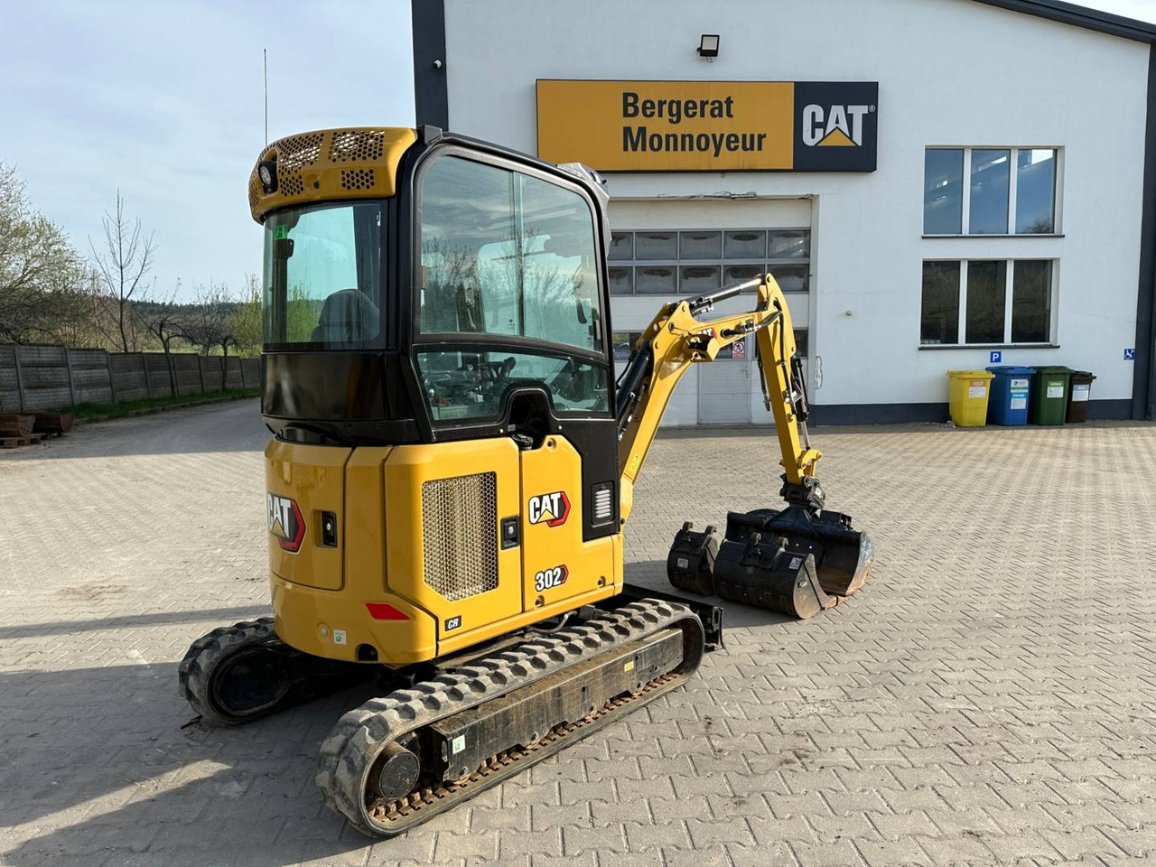 CAT 302CR - Lánctalpas kotró: 3 kép. CAT 302CR - Lánctalpas kotró: 3 kép.