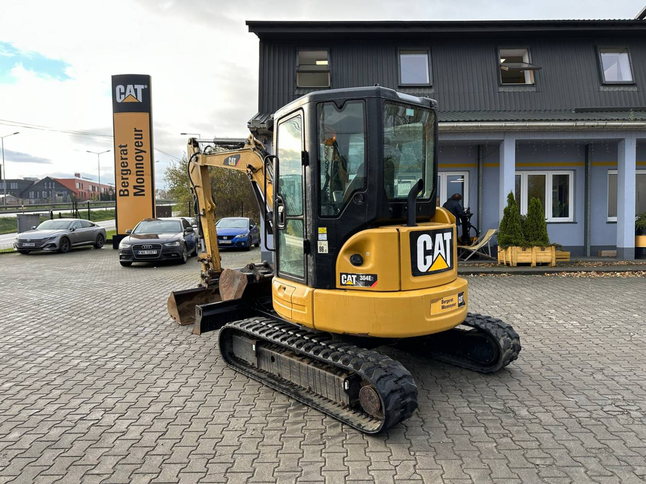 CAT 304E2CR - Lánctalpas kotró: 4 kép. CAT 304E2CR - Lánctalpas kotró: 4 kép.
