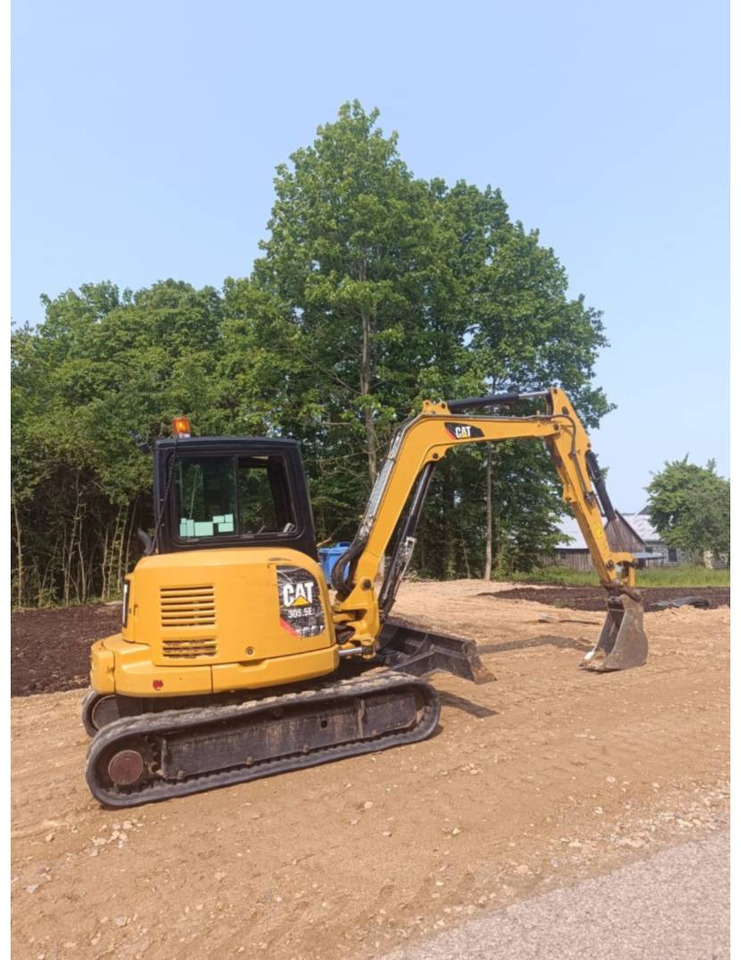 CAT 305.5E2CR - Lánctalpas kotró: 5 kép. CAT 305.5E2CR - Lánctalpas kotró: 5 kép.