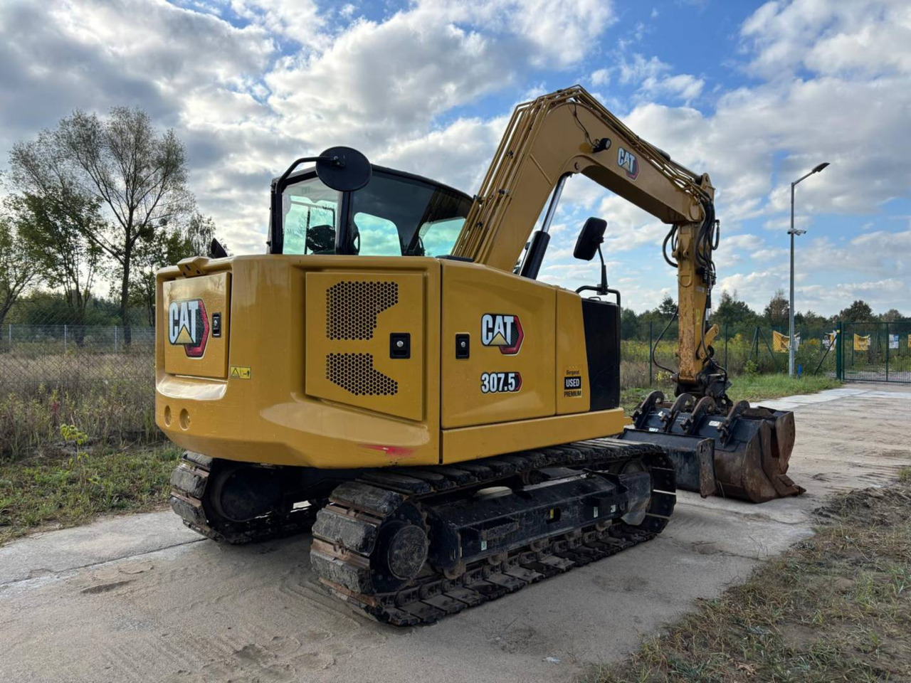 CAT 307.5 - Lánctalpas kotró: 3 kép. CAT 307.5 - Lánctalpas kotró: 3 kép.