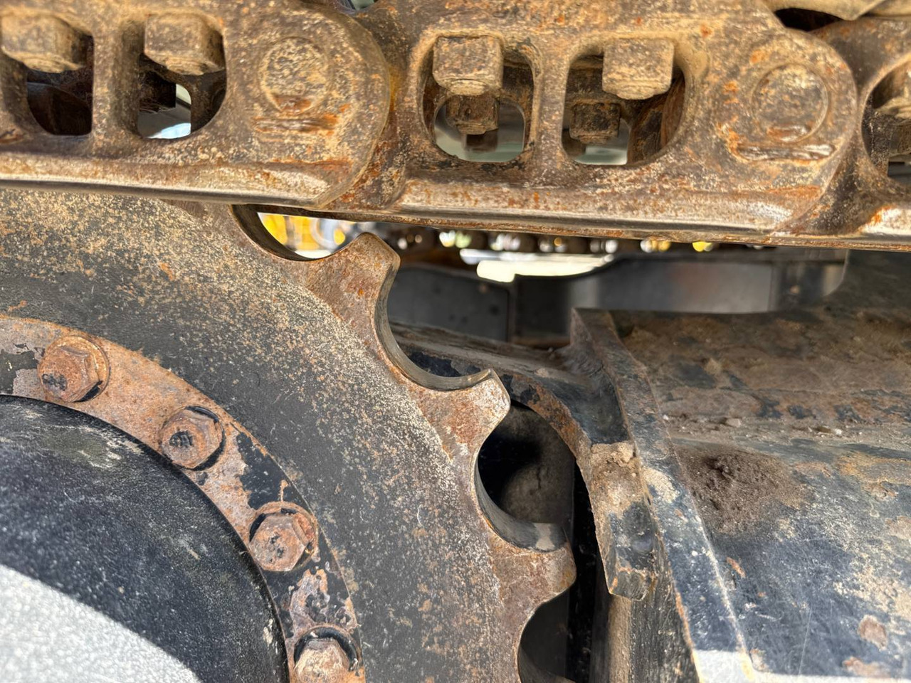 Lánctalpas kotró CAT 308CR: 22 kép. Lánctalpas kotró CAT 308CR: 22 kép.