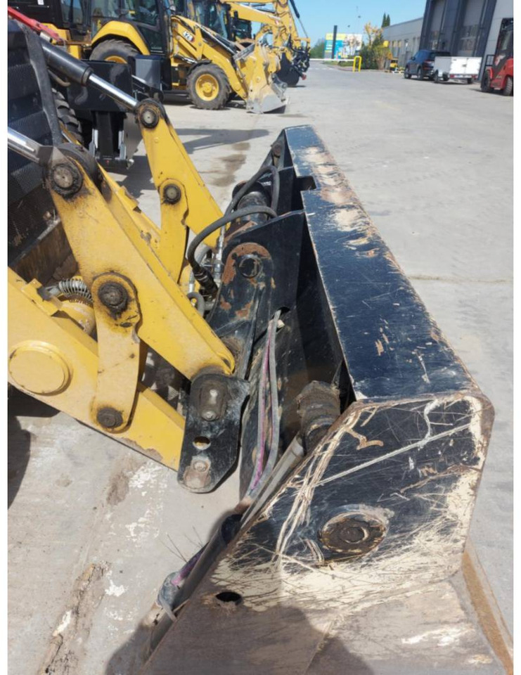 Kotrórakodó CAT 428: 7 kép.