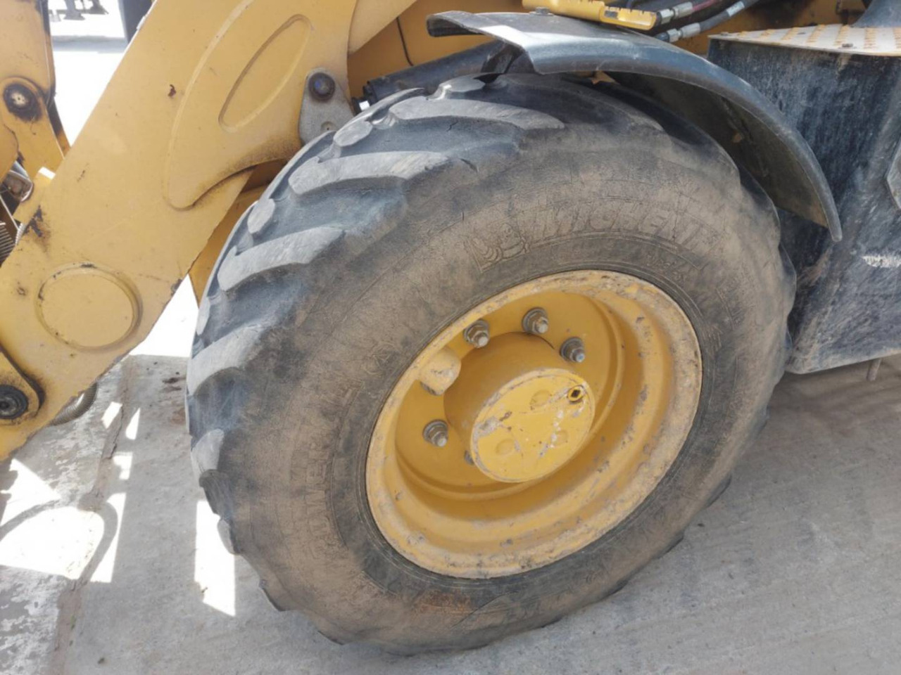 Kotrórakodó CAT 428: 9 kép.