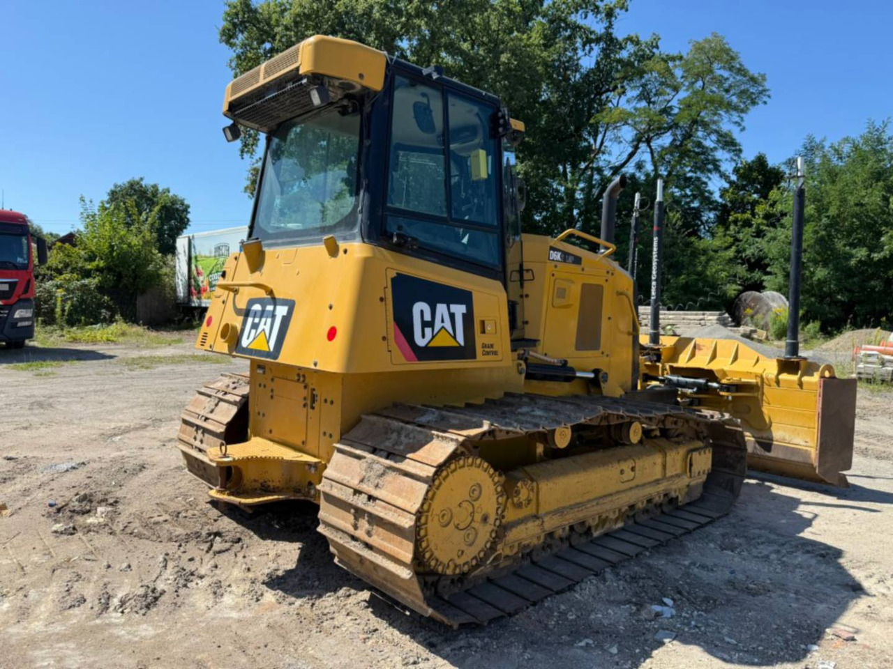 CAT D6K2LGP - Buldózer: 3 kép. CAT D6K2LGP - Buldózer: 3 kép.