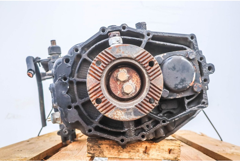 ZF S6-66 M90 - Alkatrész - Teherautó: 4 kép. ZF S6-66 M90 - Alkatrész - Teherautó: 4 kép.