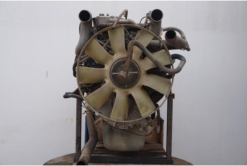 MAN D2066LF39 EURO4 320PS + NOK + PRI - Motor - Teherautó: 2 kép. MAN D2066LF39 EURO4 320PS + NOK + PRI - Motor - Teherautó: 2 kép.