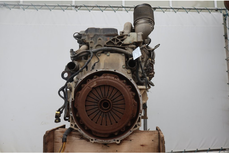 MAN D2676LF53 EURO6 420PS - Motor - Teherautó: 2 kép. MAN D2676LF53 EURO6 420PS - Motor - Teherautó: 2 kép.