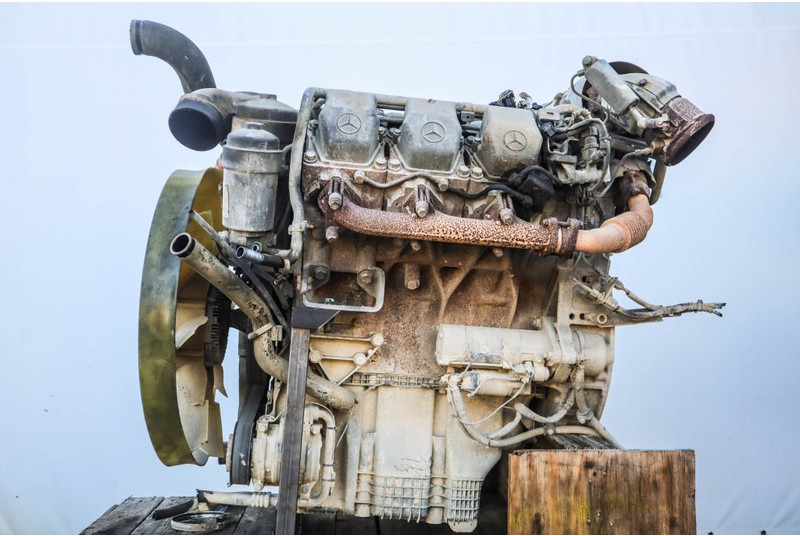 Mercedes-Benz OM501LA EURO5 440PS - Motor - Teherautó: 1 kép. Mercedes-Benz OM501LA EURO5 440PS - Motor - Teherautó: 1 kép.