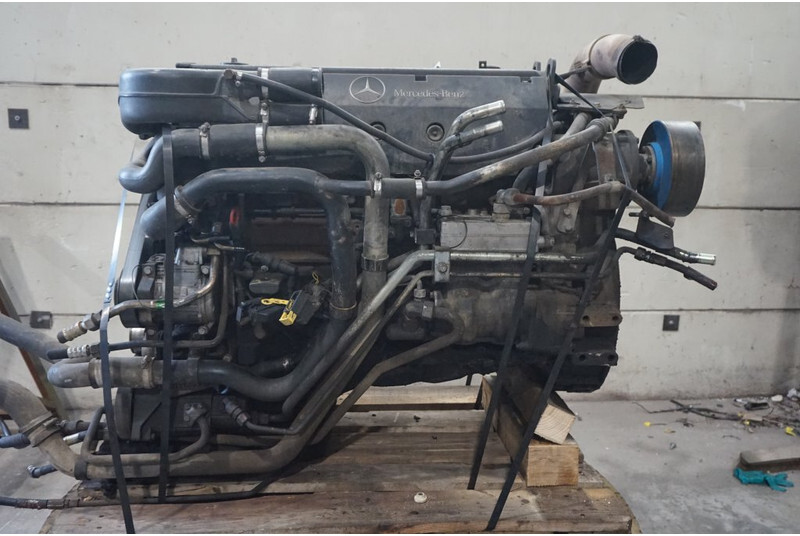 Mercedes-Benz OM906LA EURO5 290PS 90292700823285 - Motor - Teherautó: 1 kép. Mercedes-Benz OM906LA EURO5 290PS 90292700823285 - Motor - Teherautó: 1 kép.