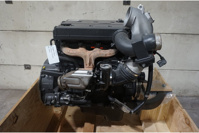 Mercedes-Benz OM924LA EURO5 NEW - Motor - Teherautó: 3 kép. Mercedes-Benz OM924LA EURO5 NEW - Motor - Teherautó: 3 kép.