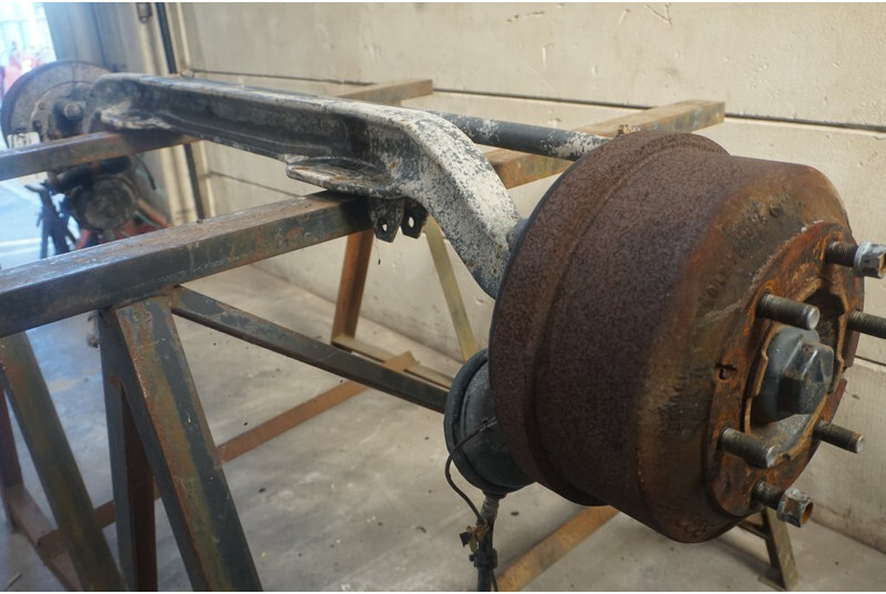 Mercedes-Benz VL2/12 DC-3.8 - Első tengely - Teherautó: 2 kép. Mercedes-Benz VL2/12 DC-3.8 - Első tengely - Teherautó: 2 kép.