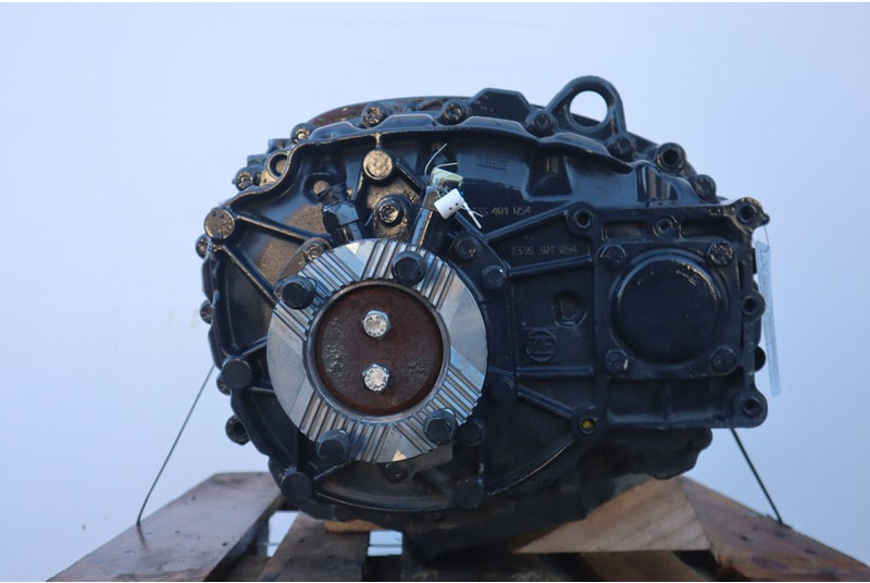 ZF 12AS1210OD TGM - Sebességváltó - Teherautó: 4 kép. ZF 12AS1210OD TGM - Sebességváltó - Teherautó: 4 kép.