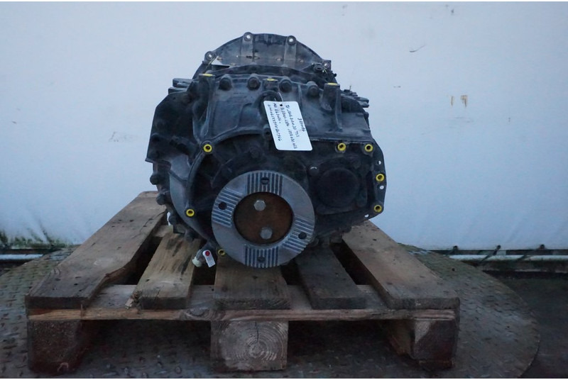 ZF 12AS2130DD TGS 81.32004-6396 - Sebességváltó - Teherautó: 4 kép. ZF 12AS2130DD TGS 81.32004-6396 - Sebességváltó - Teherautó: 4 kép.
