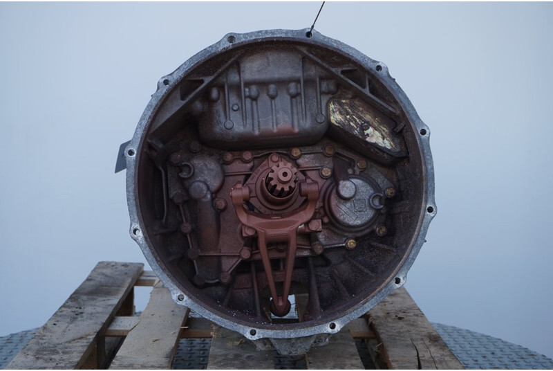 ZF 12AS2130DD TGX 81 32004-6085 - Sebességváltó - Teherautó: 2 kép. ZF 12AS2130DD TGX 81 32004-6085 - Sebességváltó - Teherautó: 2 kép.