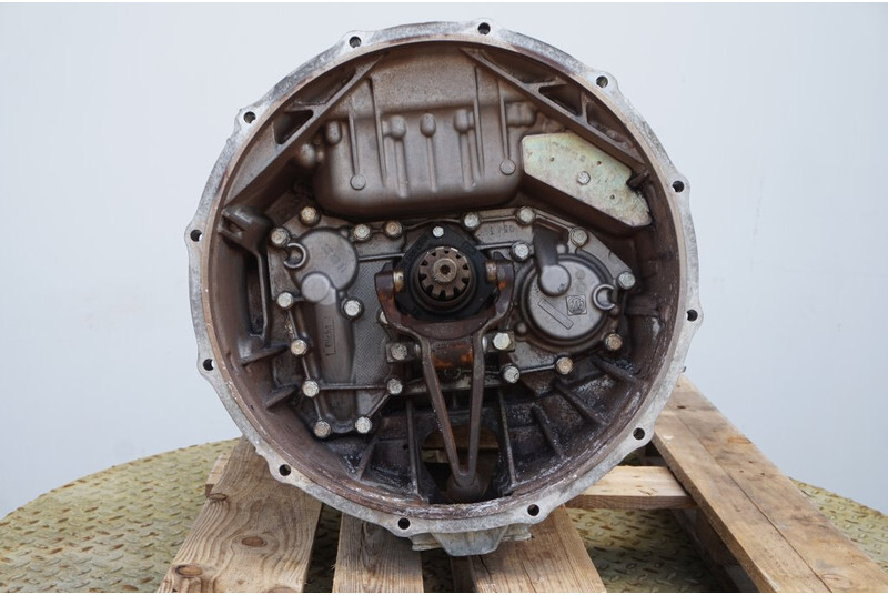 ZF 12AS2130DD TGX 81.32004-6257 - Sebességváltó - Teherautó: 2 kép. ZF 12AS2130DD TGX 81.32004-6257 - Sebességváltó - Teherautó: 2 kép.