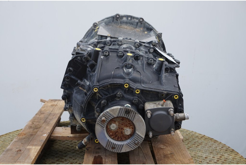 ZF 12AS2130DD TGX 81.32004-6257 - Sebességváltó - Teherautó: 4 kép. ZF 12AS2130DD TGX 81.32004-6257 - Sebességváltó - Teherautó: 4 kép.
