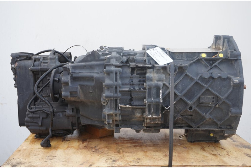 ZF 12AS2131TD+INT3 - Sebességváltó - Teherautó: 3 kép. ZF 12AS2131TD+INT3 - Sebességváltó - Teherautó: 3 kép.