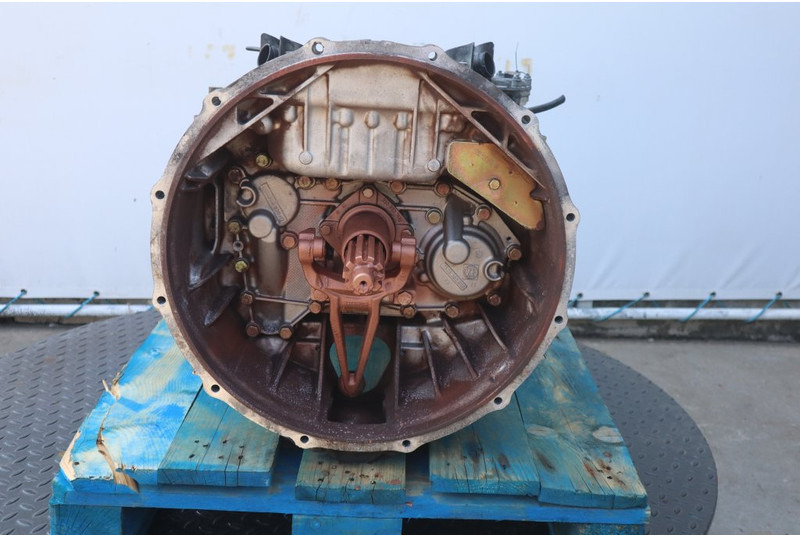 ZF 12AS2301OD+INT 81.32004-6106 - Sebességváltó - Teherautó: 2 kép. ZF 12AS2301OD+INT 81.32004-6106 - Sebességváltó - Teherautó: 2 kép.