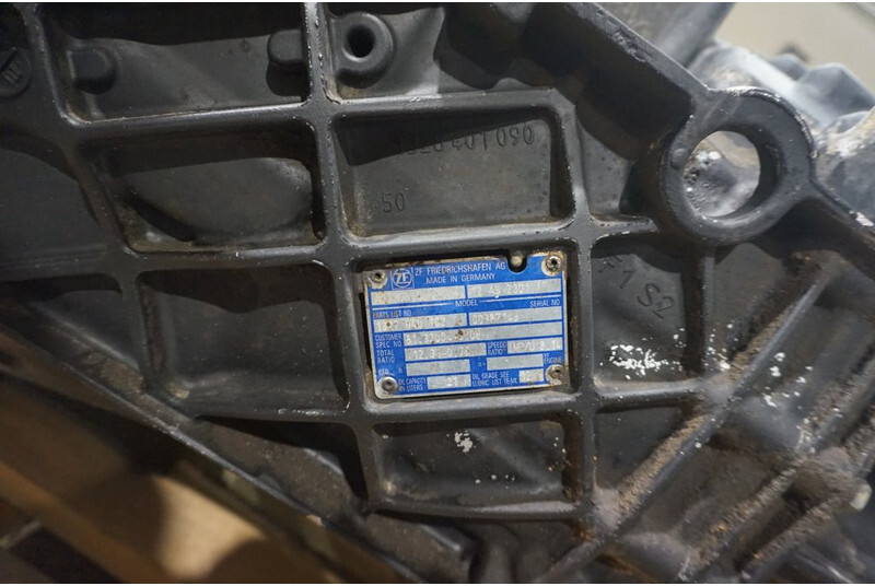 ZF 12AS2301OD+INT - Sebességváltó - Teherautó: 5 kép. ZF 12AS2301OD+INT - Sebességváltó - Teherautó: 5 kép.