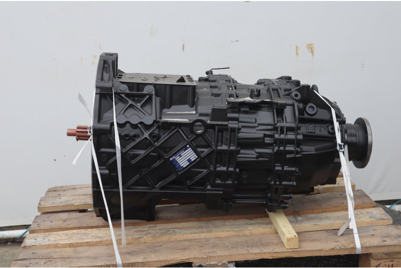 ZF 12AS2301OD TGA 81.32003-6873 - Sebességváltó - Teherautó: 1 kép. ZF 12AS2301OD TGA 81.32003-6873 - Sebességváltó - Teherautó: 1 kép.