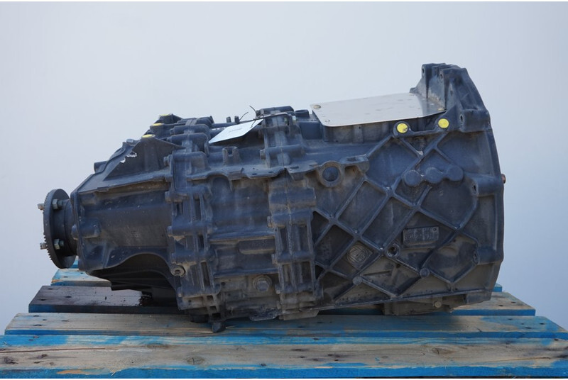 ZF 12AS2330DD TGX 81 32004-6397 - Sebességváltó - Teherautó: 3 kép. ZF 12AS2330DD TGX 81 32004-6397 - Sebességváltó - Teherautó: 3 kép.