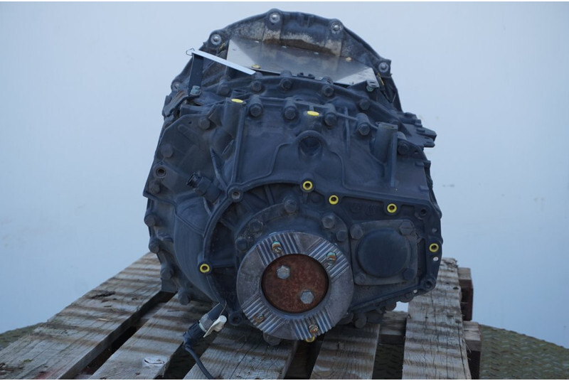 ZF 12AS2330TD 81 32004-6397 - Sebességváltó - Teherautó: 4 kép. ZF 12AS2330TD 81 32004-6397 - Sebességváltó - Teherautó: 4 kép.