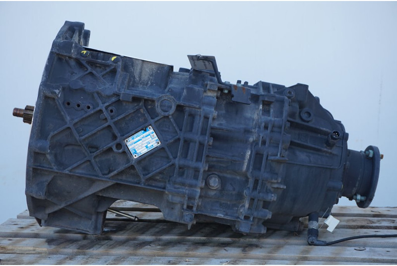 ZF 12AS2330TD 81 32004-6397 - Sebességváltó - Teherautó: 1 kép. ZF 12AS2330TD 81 32004-6397 - Sebességváltó - Teherautó: 1 kép.