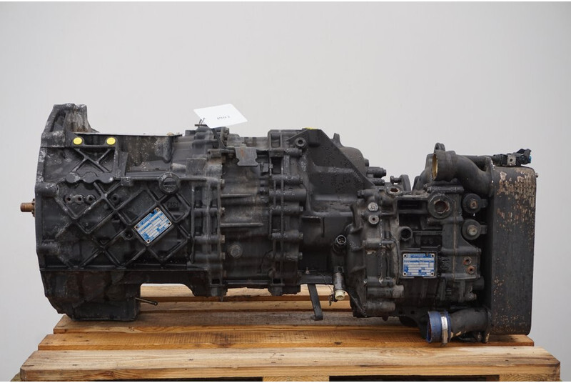 ZF 12AS2331DD+INT3 81 32004-6267 - Sebességváltó - Teherautó: 1 kép. ZF 12AS2331DD+INT3 81 32004-6267 - Sebességváltó - Teherautó: 1 kép.