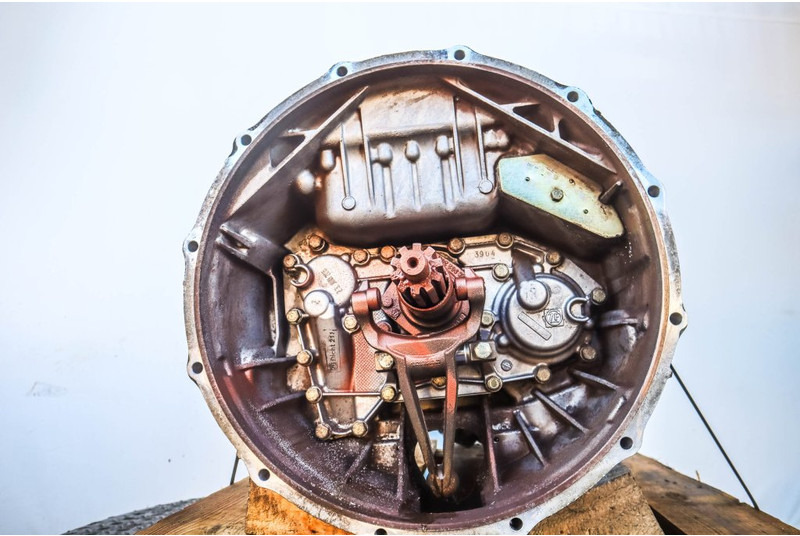 ZF 12AS2331DD+INT3 - Sebességváltó - Teherautó: 2 kép. ZF 12AS2331DD+INT3 - Sebességváltó - Teherautó: 2 kép.