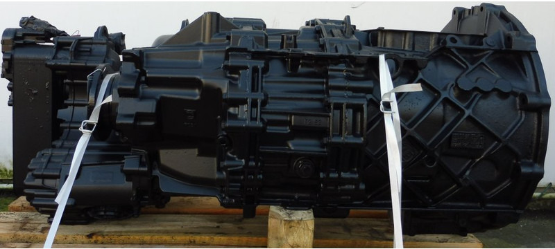 ZF 12AS2331OD+INT3 - Sebességváltó - Teherautó: 3 kép. ZF 12AS2331OD+INT3 - Sebességváltó - Teherautó: 3 kép.