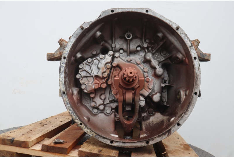 ZF 16S151OD+INT F2000 - Sebességváltó - Teherautó: 2 kép. ZF 16S151OD+INT F2000 - Sebességváltó - Teherautó: 2 kép.