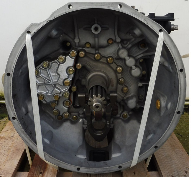 ZF 16S2221TD+IT - Sebességváltó - Teherautó: 2 kép. ZF 16S2221TD+IT - Sebességváltó - Teherautó: 2 kép.