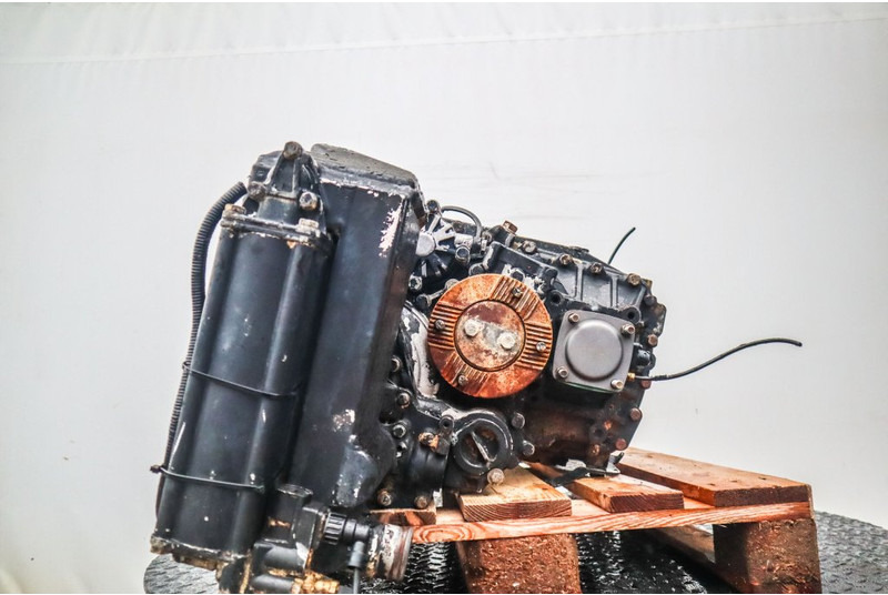 ZF 16S2221TO+INT - Sebességváltó - Teherautó: 4 kép. ZF 16S2221TO+INT - Sebességváltó - Teherautó: 4 kép.
