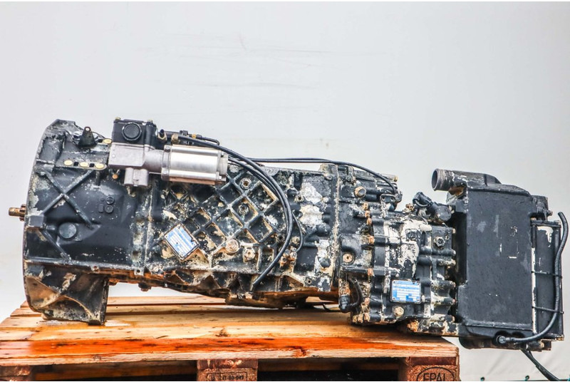 ZF 16S2221TO+INT - Sebességváltó - Teherautó: 3 kép. ZF 16S2221TO+INT - Sebességváltó - Teherautó: 3 kép.