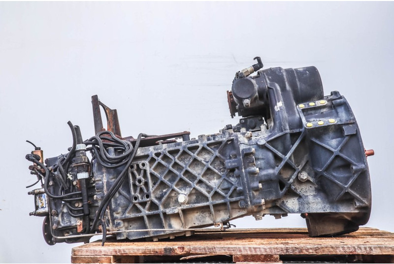 ZF 16S25220OD+NMV221 81.32004-6031 - Sebességváltó - Teherautó: 1 kép. ZF 16S25220OD+NMV221 81.32004-6031 - Sebességváltó - Teherautó: 1 kép.