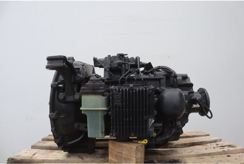 ZF 6AS800OD 81.32004-6338 - Sebességváltó - Teherautó: 1 kép. ZF 6AS800OD 81.32004-6338 - Sebességváltó - Teherautó: 1 kép.