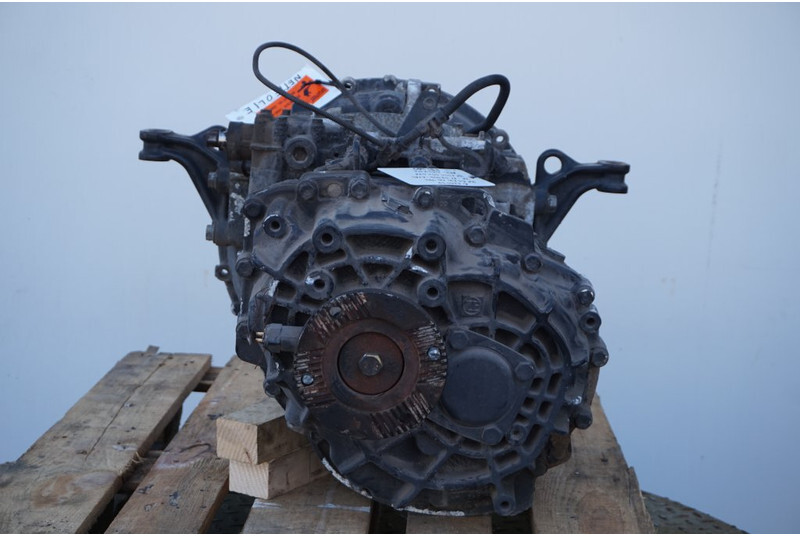 ZF 6S800OD TGL - 81.32004-6180 - Sebességváltó - Teherautó: 4 kép. ZF 6S800OD TGL - 81.32004-6180 - Sebességváltó - Teherautó: 4 kép.