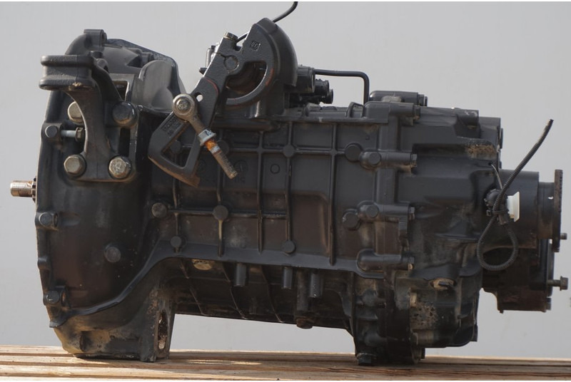 ZF 6S800OD TGL 81.32004-6180 - Sebességváltó - Teherautó: 1 kép. ZF 6S800OD TGL 81.32004-6180 - Sebességváltó - Teherautó: 1 kép.