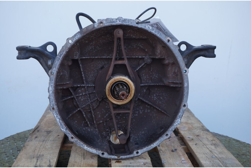 ZF 6S800OD TGL - 81.32004-6180 - Sebességváltó - Teherautó: 2 kép. ZF 6S800OD TGL - 81.32004-6180 - Sebességváltó - Teherautó: 2 kép.