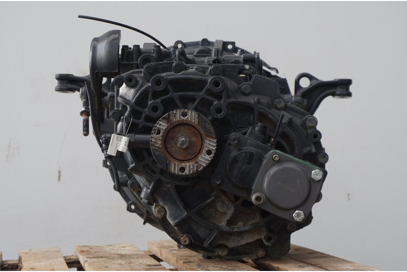 ZF 6S800OD TGL 81.32004-6180 - Sebességváltó - Teherautó: 4 kép. ZF 6S800OD TGL 81.32004-6180 - Sebességváltó - Teherautó: 4 kép.
