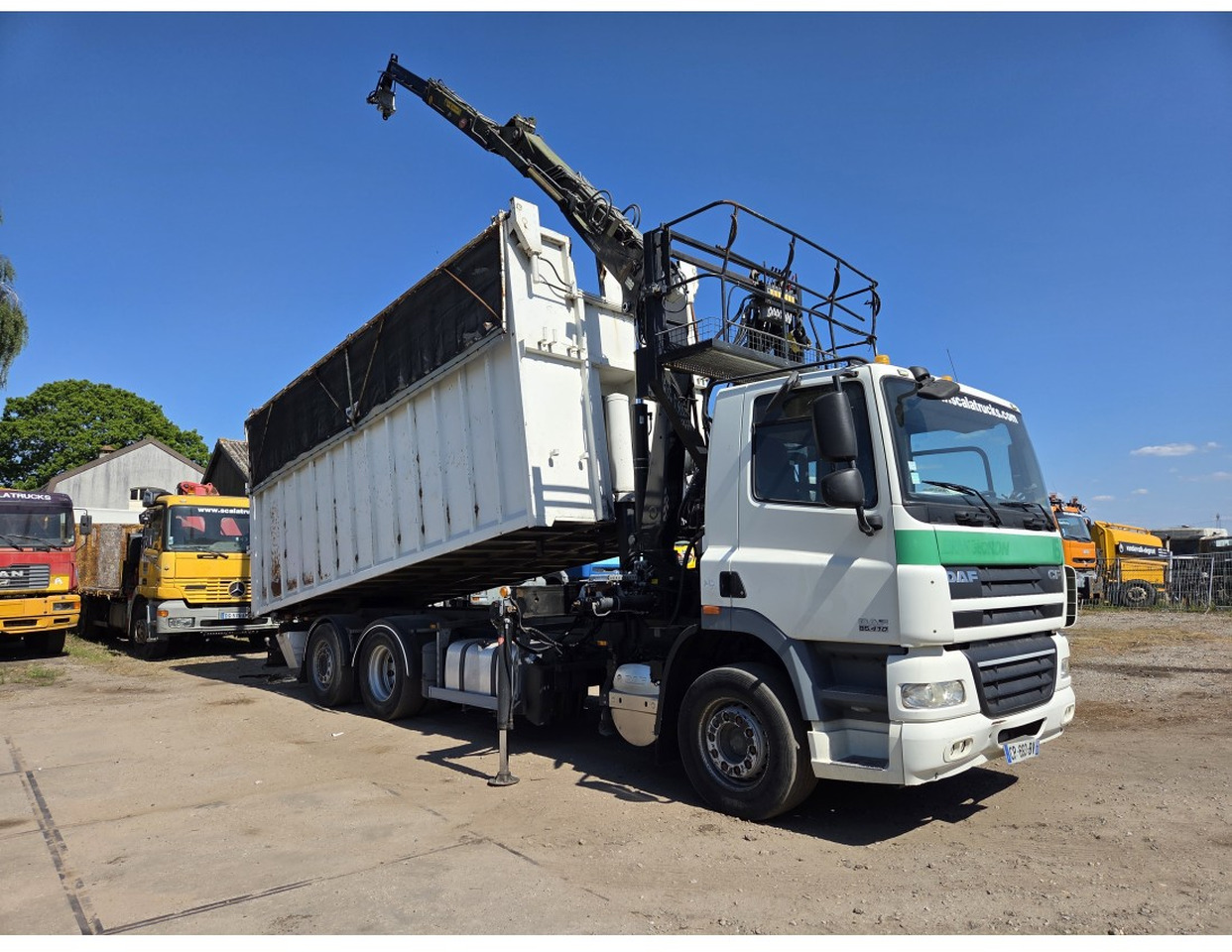 DAF CF85.410 6x2 steering axle lenk Tipper Crane HIAB J1320Z - Billenőplatós teherautó, Darus autó: 3 kép. DAF CF85.410 6x2 steering axle lenk Tipper Crane HIAB J1320Z - Billenőplatós teherautó, Darus autó: 3 kép.