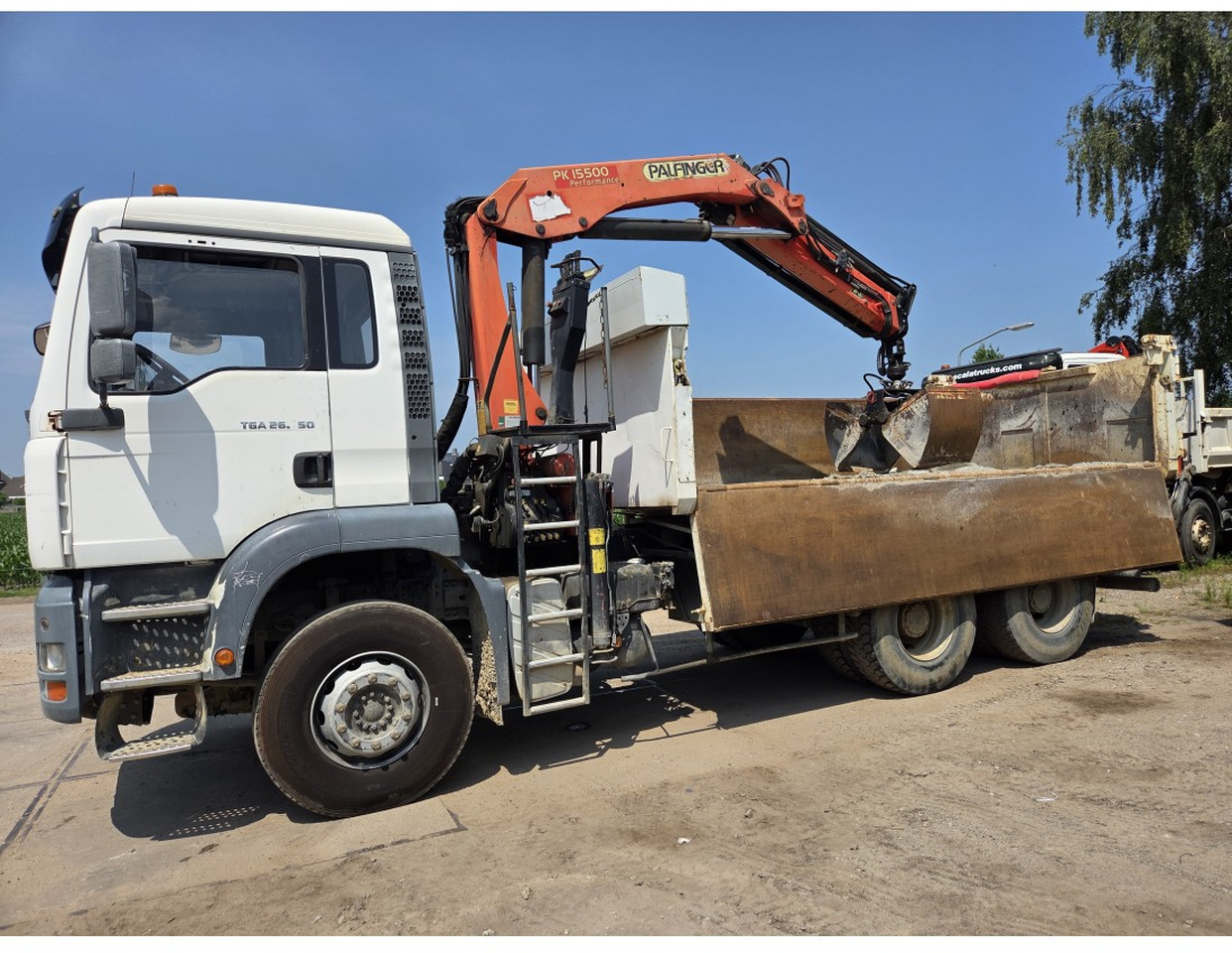MAN TGA 26.350 6X4 BORDMATIC TIPPER CRANE PALFINGER PK15500 - Billenőplatós teherautó, Darus autó: 5 kép. MAN TGA 26.350 6X4 BORDMATIC TIPPER CRANE PALFINGER PK15500 - Billenőplatós teherautó, Darus autó: 5 kép.