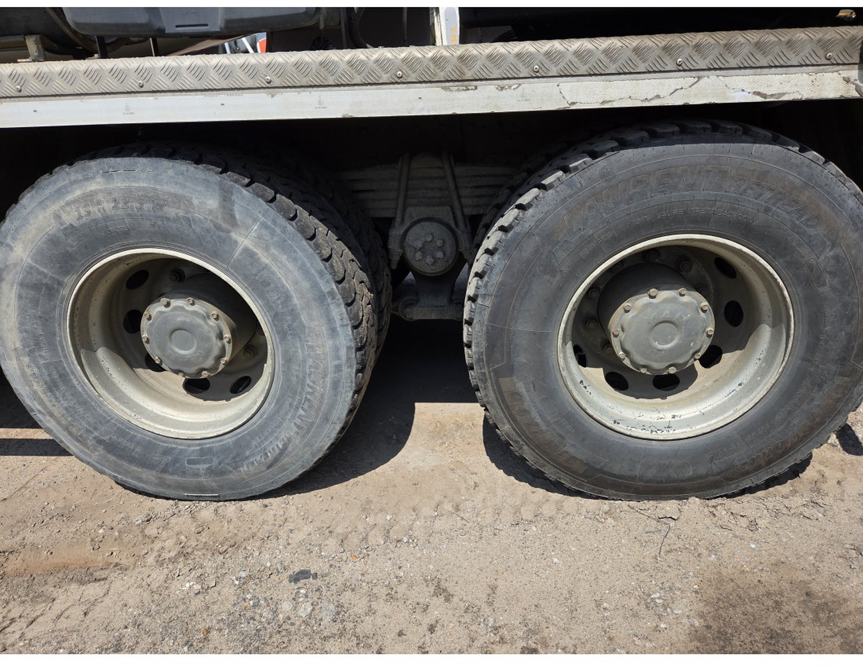 MAN TGS 35.400 8X4 Concrete Mixer Stetter Steelsuspension - Betonmixer: 5 kép. MAN TGS 35.400 8X4 Concrete Mixer Stetter Steelsuspension - Betonmixer: 5 kép.