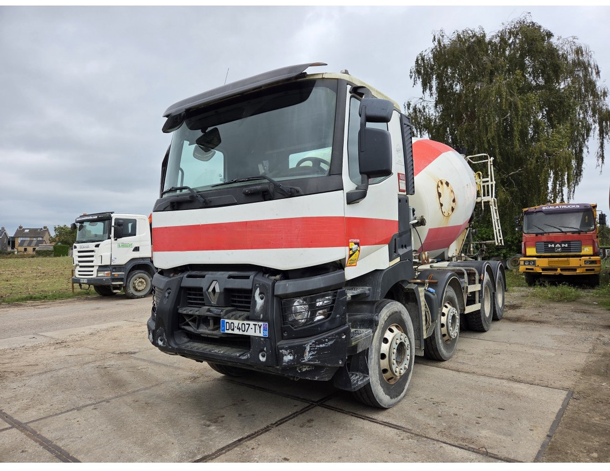 Renault C430 8X4 CONCRETE MIXER MANUAL GEARBOX - Betonmixer: 1 kép. Renault C430 8X4 CONCRETE MIXER MANUAL GEARBOX - Betonmixer: 1 kép.
