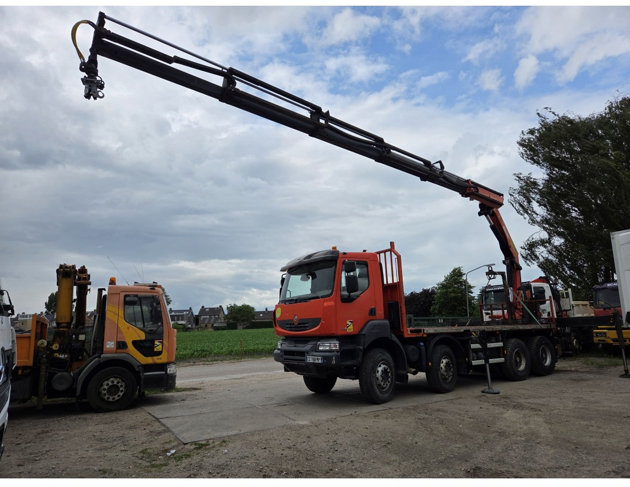 Renault Kerax 430 8X4 Flatbed Crane Palfinger PK26002EH 26 ton 5 Extensions *Retarder - Platós teherautó, Darus autó: 1 kép. Renault Kerax 430 8X4 Flatbed Crane Palfinger PK26002EH 26 ton 5 Extensions *Retarder - Platós teherautó, Darus autó: 1 kép.