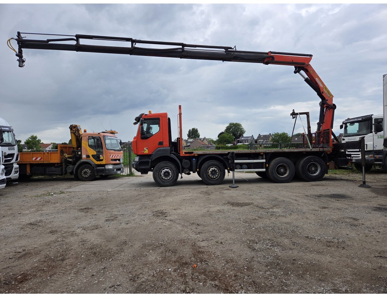 Renault Kerax 430 8X4 Flatbed Crane Palfinger PK26002EH 26 ton 5 Extensions *Retarder - Platós teherautó, Darus autó: 3 kép. Renault Kerax 430 8X4 Flatbed Crane Palfinger PK26002EH 26 ton 5 Extensions *Retarder - Platós teherautó, Darus autó: 3 kép.