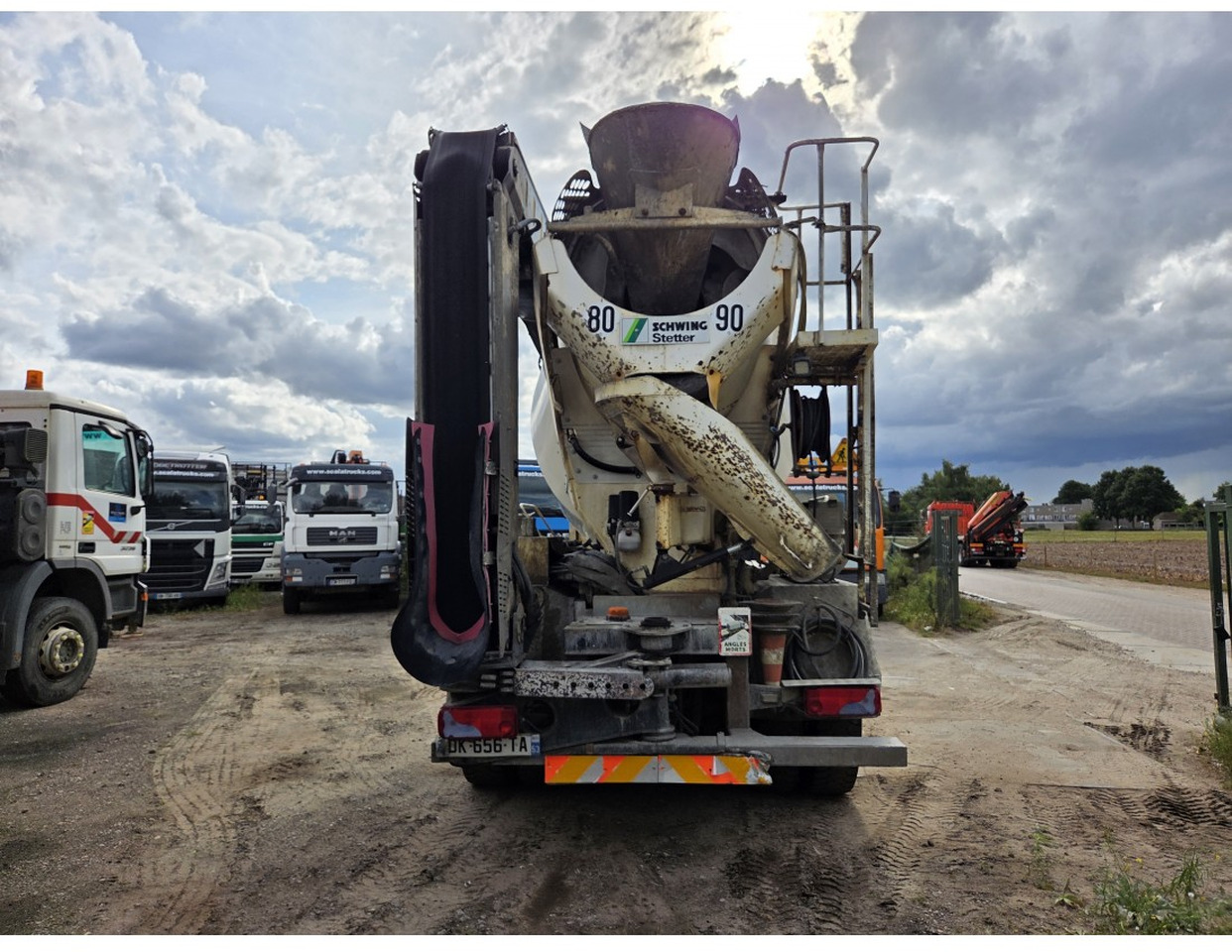 TGS 35.400 8X4 Concrete Mixer Stetter Euro 6 Steelsuspension - Betonmixer: 3 kép. TGS 35.400 8X4 Concrete Mixer Stetter Euro 6 Steelsuspension - Betonmixer: 3 kép.